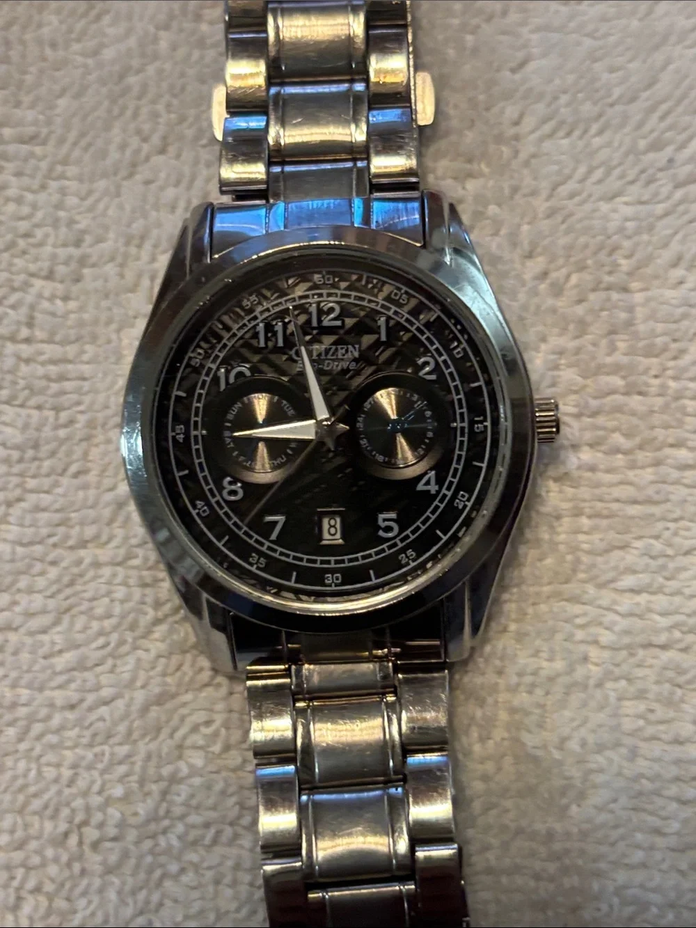 Men's Silver Tone Analog Watch with Black Dial